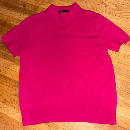 much neck short sleeve